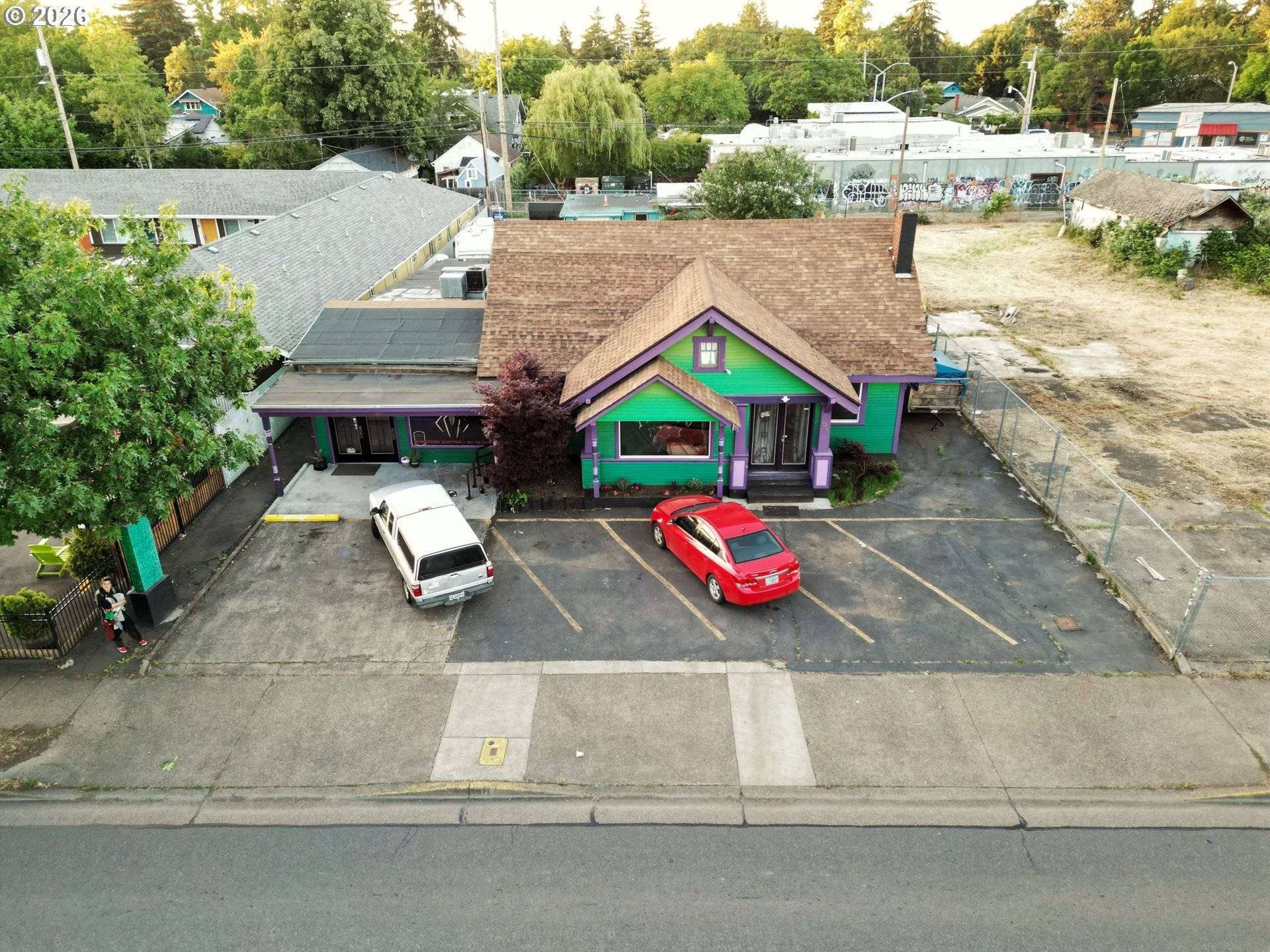 1030 W 5TH AVE, Eugene, OR 97402