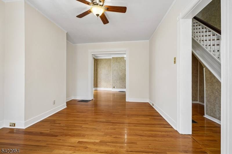 70 9Th Ave, East Orange City, NJ 07018