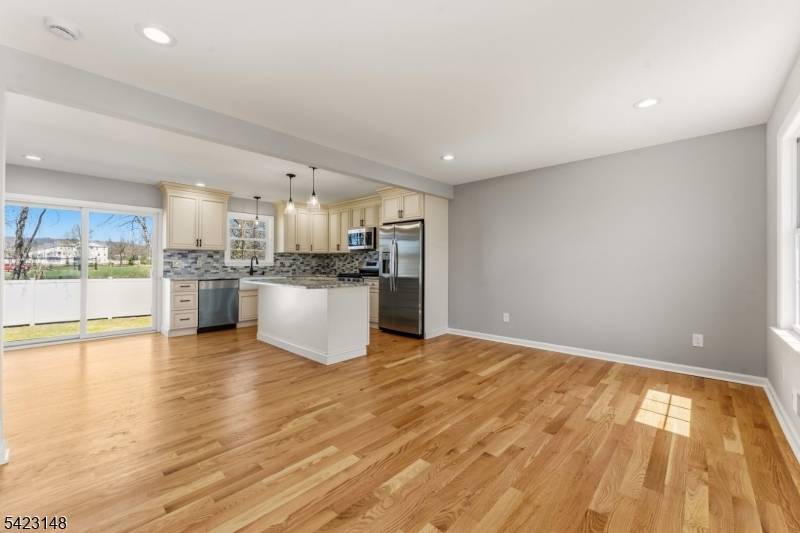 109 Pearl Pl, Dunellen Boro, NJ 08812