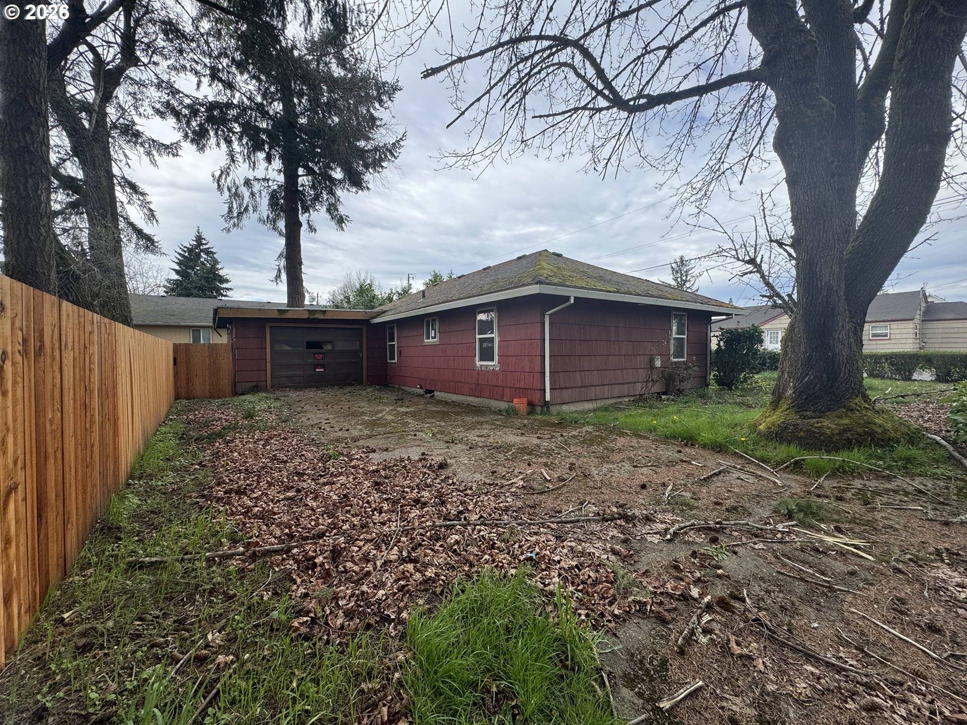 211 SHERMAN ST, Amity, OR 97101