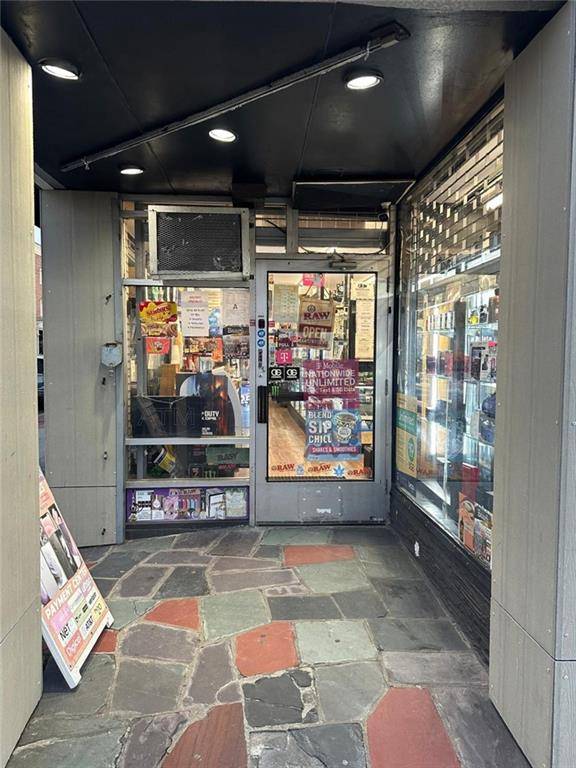 57 Main ST, Hempstead, NY 11550