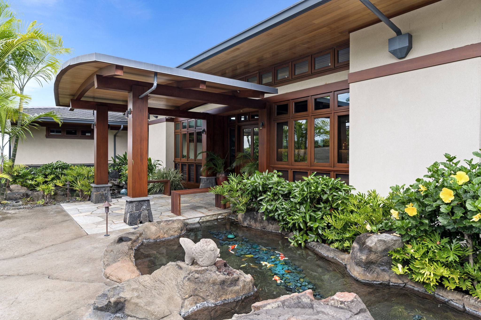 81-555 KAIUE ST, Kealakekua, HI 96750