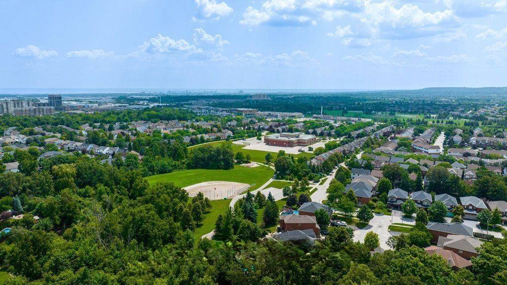 2169 Orchard RD #19, Burlington, ON L7L 7H9