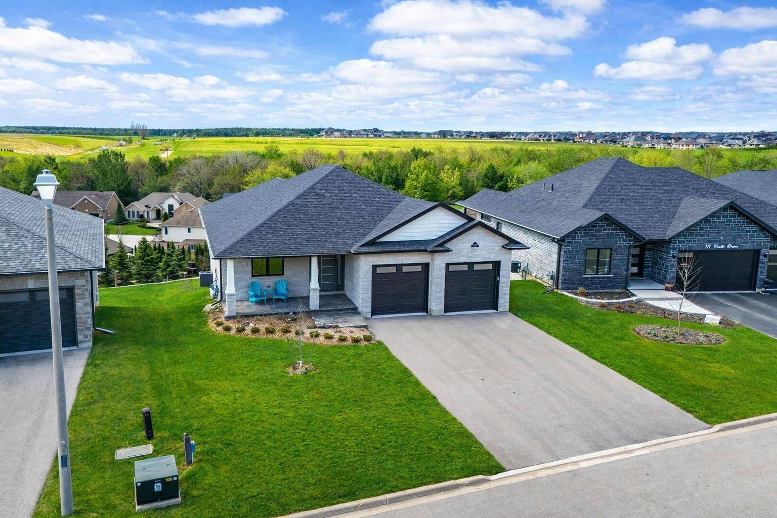 14 Faith DR, Mapleton, ON N0G 1P0