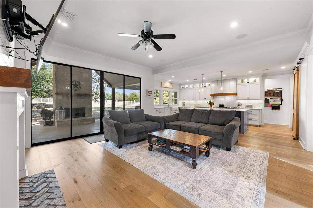 2005 Austin Hines Drive, China Spring, TX 76633