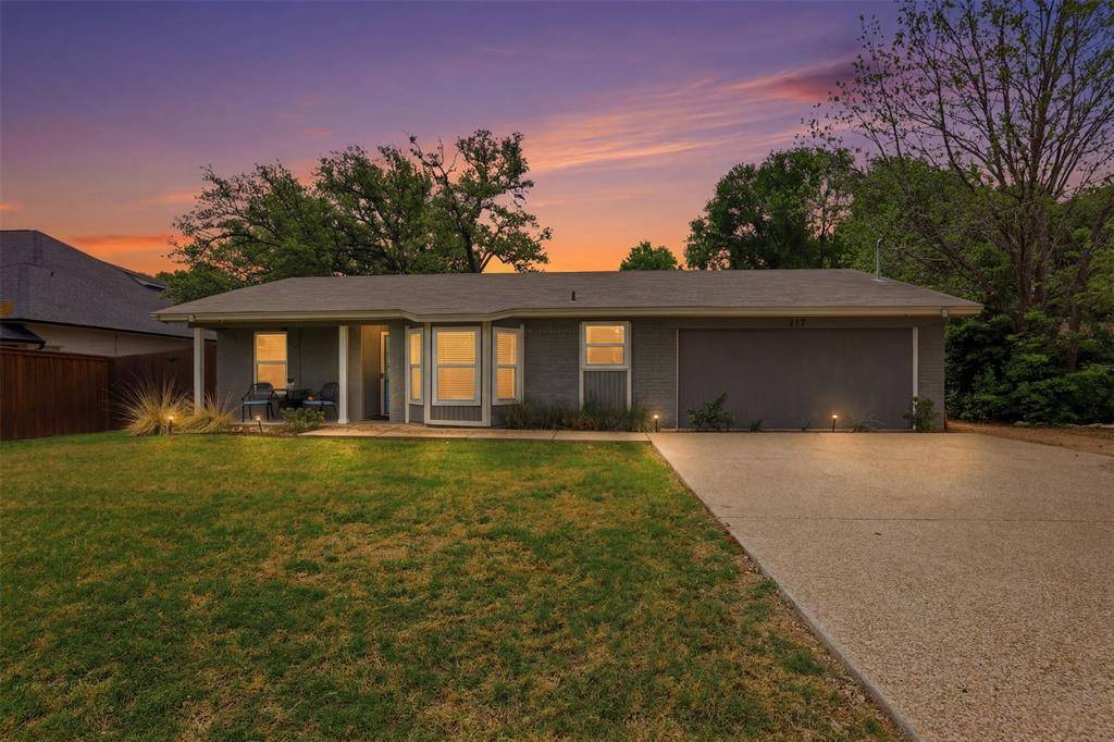 217 Granada Calle Street, Granbury, TX 76049