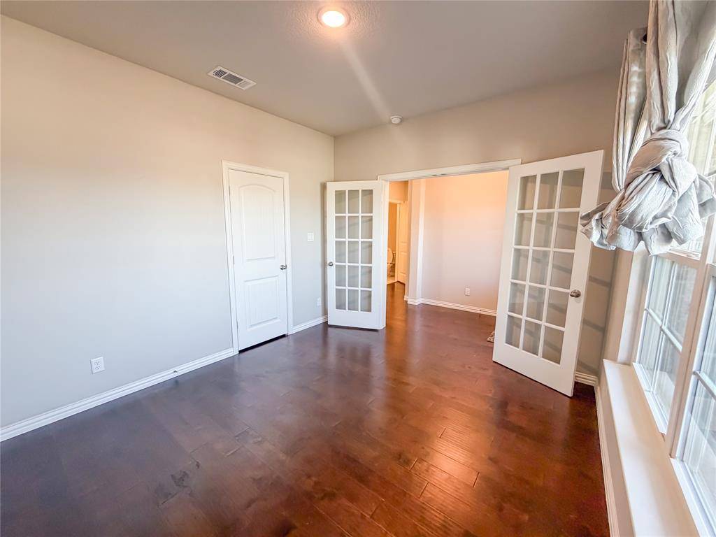 7305 Howling Coyote Lane, Fort Worth, TX 76131