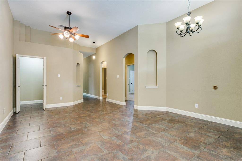 2609 Valencia Lane, Denton, TX 76210