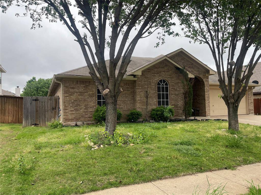 825 Forest Heights Drive, Fort Worth, TX 76036
