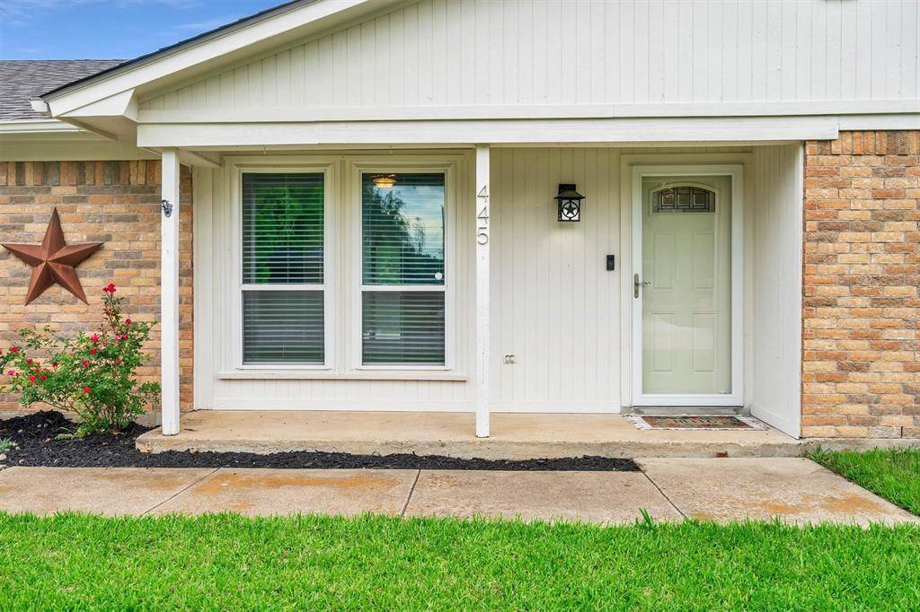 445 Parkridge Boulevard, Burleson, TX 76028