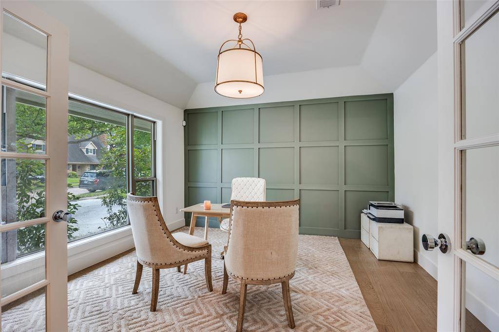 7147 Lakehurst Avenue, Dallas, TX 75230