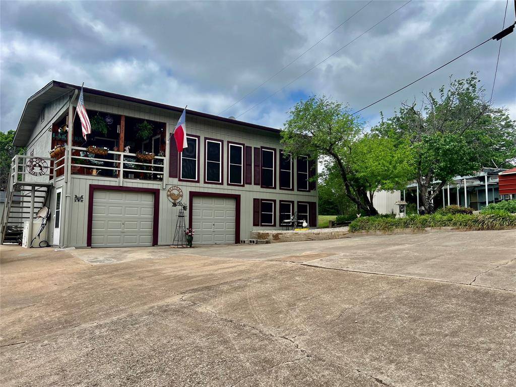 309 Broken Arrow, Comanche, TX 76442