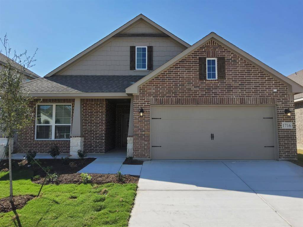 1716 Rio Secco Drive, Fort Worth, TX 76131