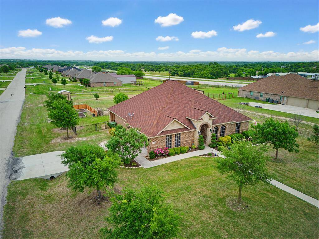 122 Highland Hills Boulevard, Decatur, TX 76234