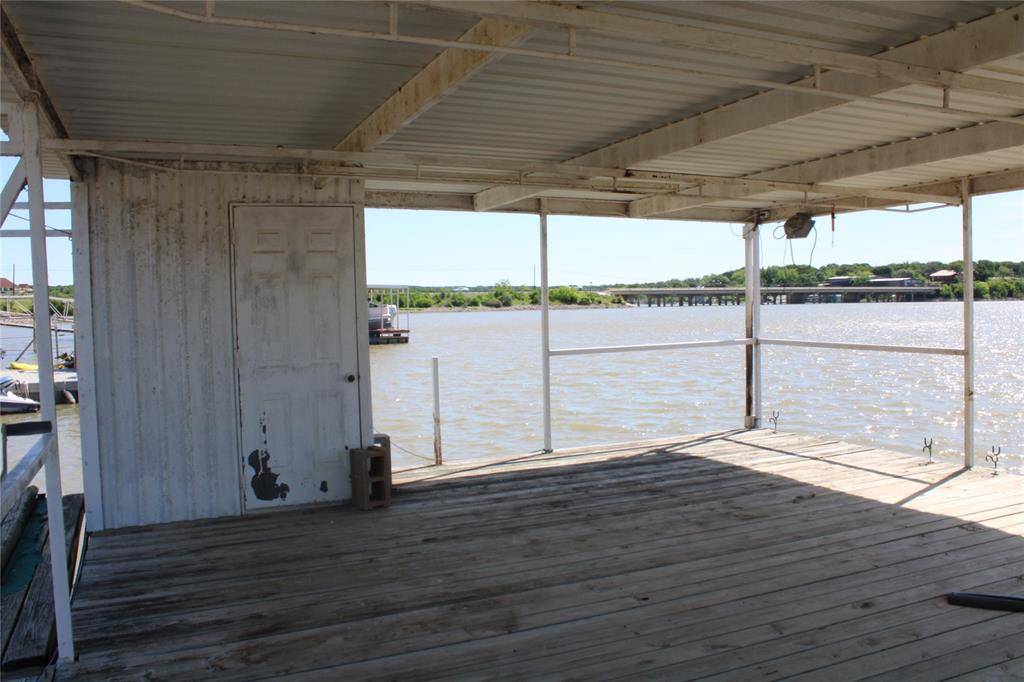 225 Avolyne Avenue, Brownwood, TX 76801