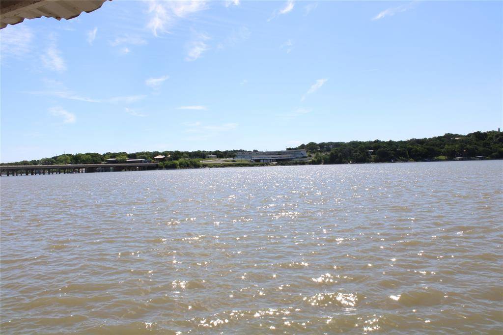 225 Avolyne Avenue, Brownwood, TX 76801