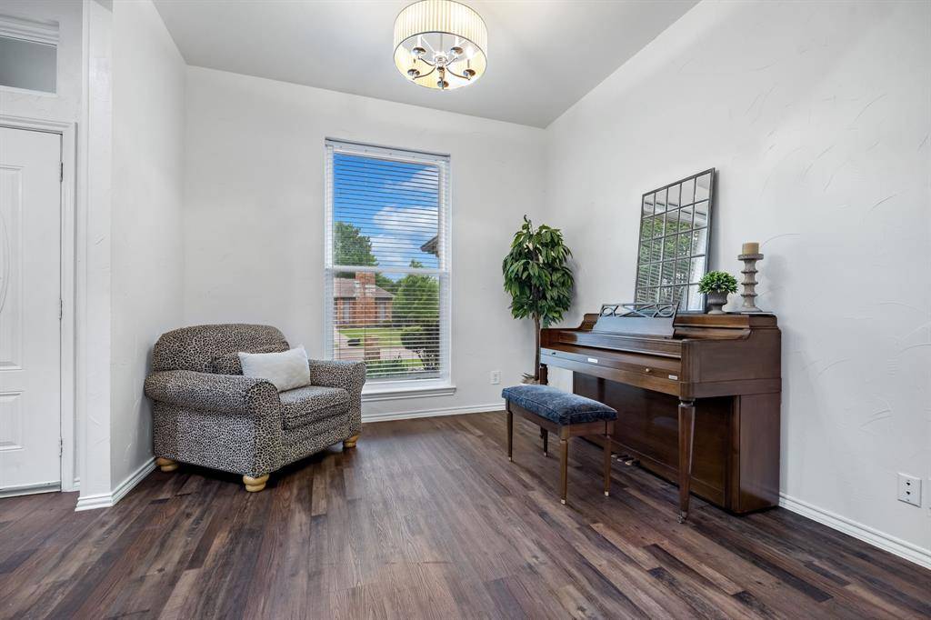 4206 N Hill Drive, Carrollton, TX 75010