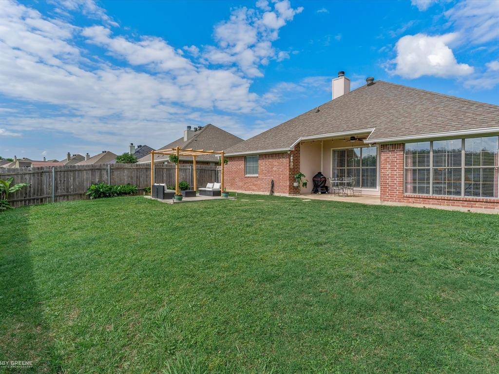 4204 Parkridge Drive, Benton, LA 71006