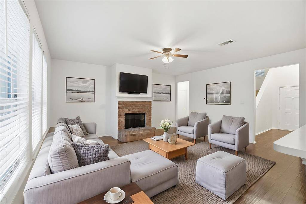 100 Bob White Drive, Red Oak, TX 75154