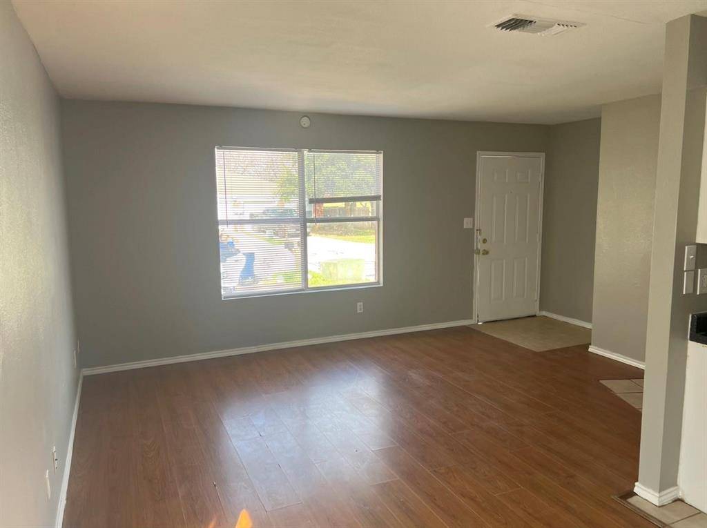 305 Casie Court, Denton, TX 76207