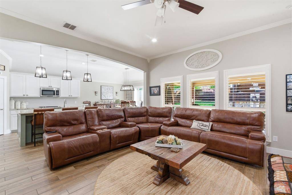 1313 Parkers Draw Avenue, Weatherford, TX 76086