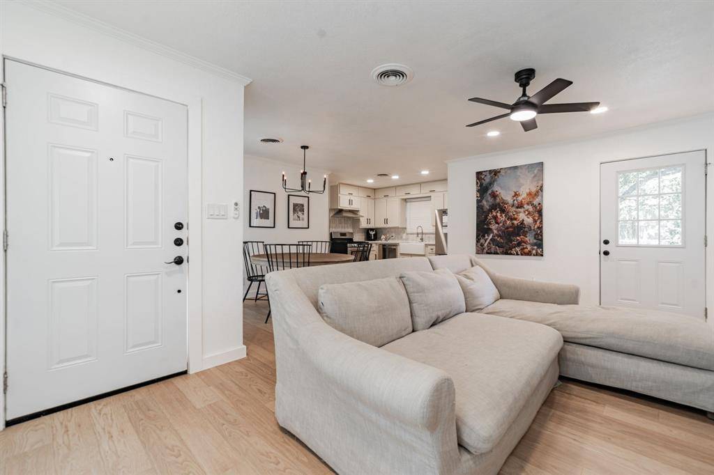 11111 Stallcup Drive, Dallas, TX 75228