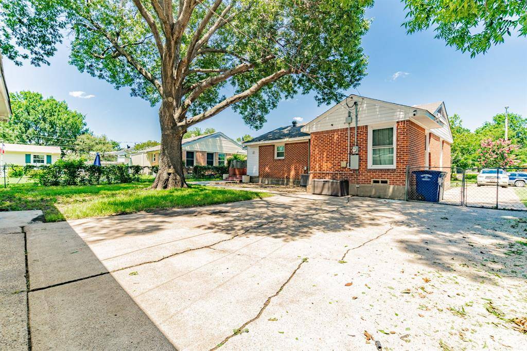 11111 Stallcup Drive, Dallas, TX 75228