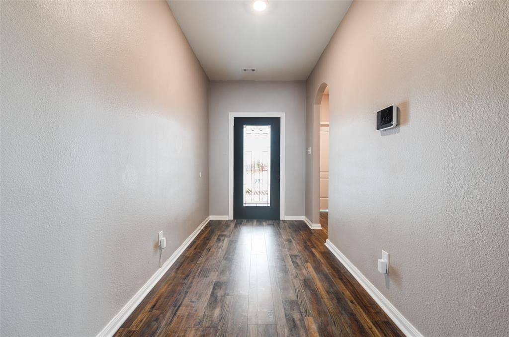 3015 Watercrest Drive, Sanger, TX 76266