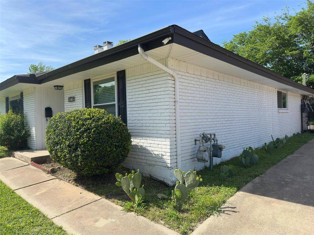 8230 El Retiro Road, Fort Worth, TX 76116