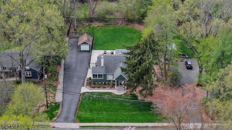 134 W Oak St, Bernards Twp., NJ 07920