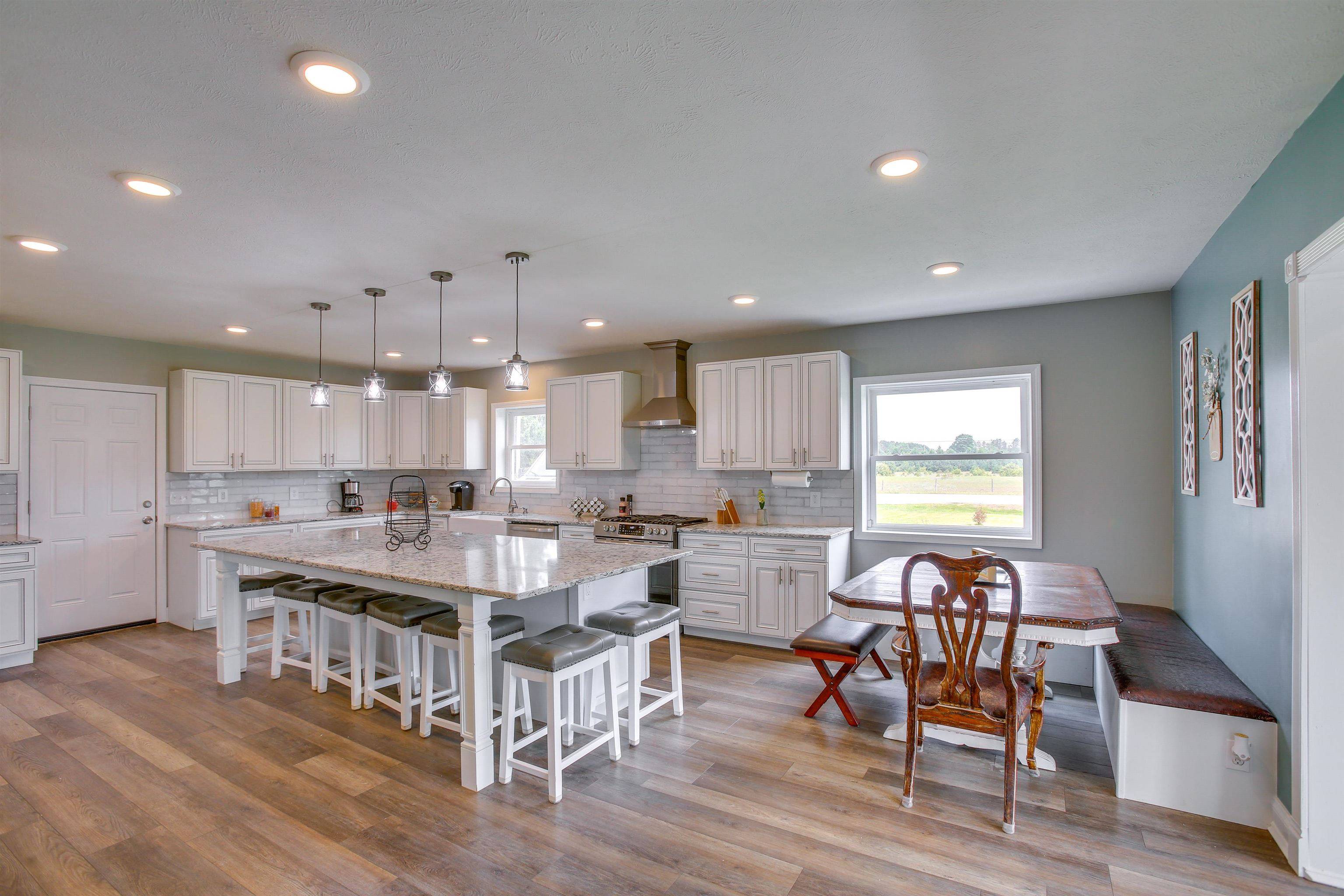 6576 E 34 RD, Haring Twp, MI 49601