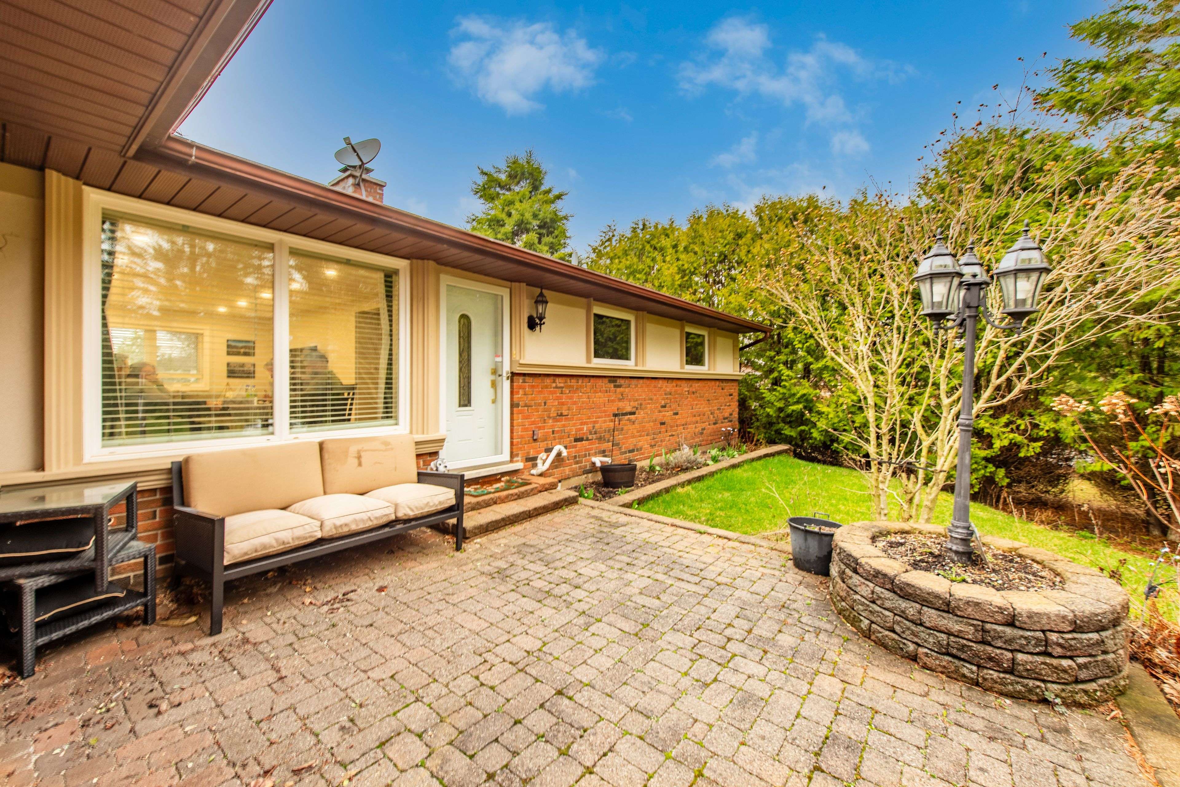 8 Cardwell CT, Adjala-tosorontio, ON L0G 1W0
