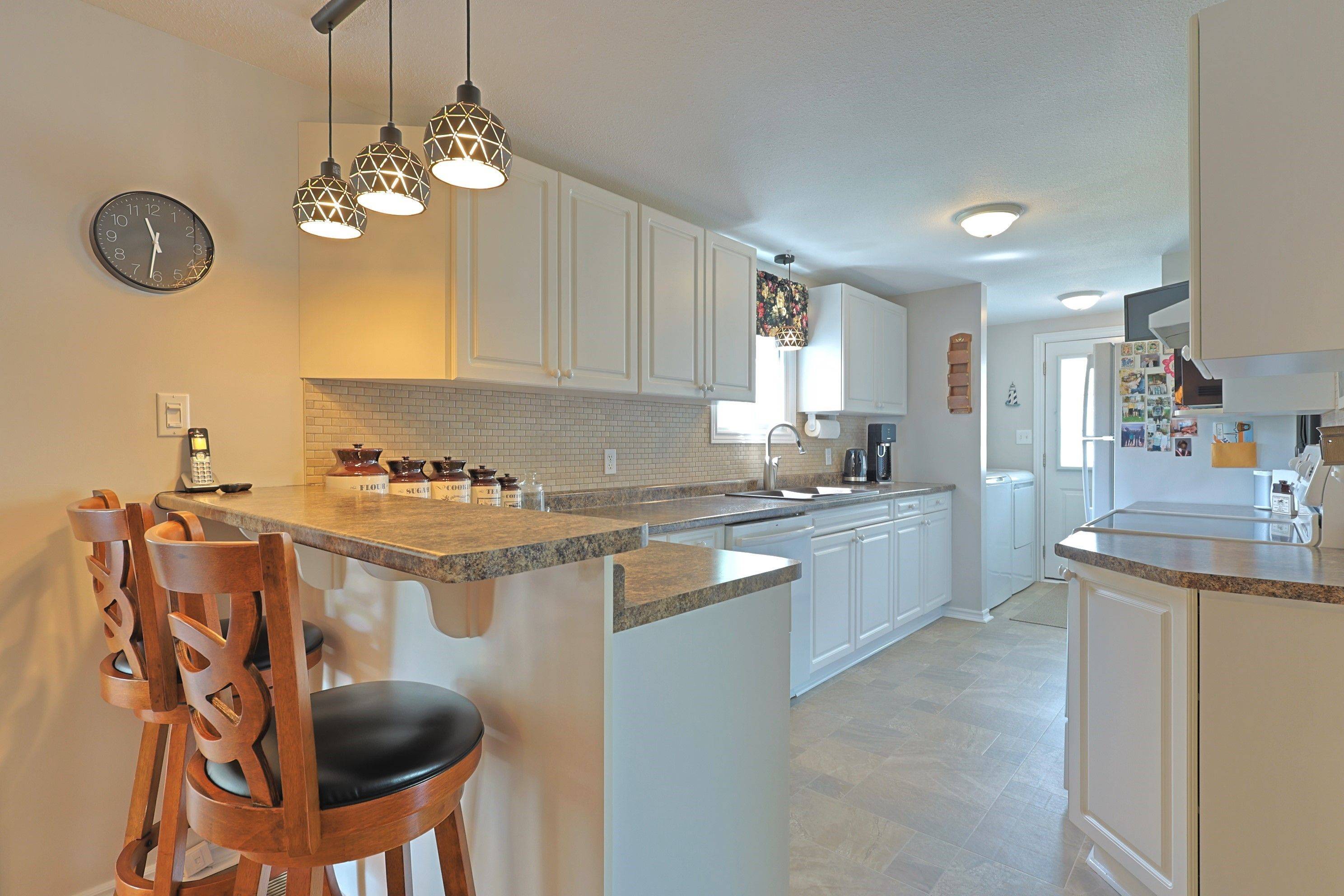 209 Biltmore DR, South Huron, ON N0M 1T0