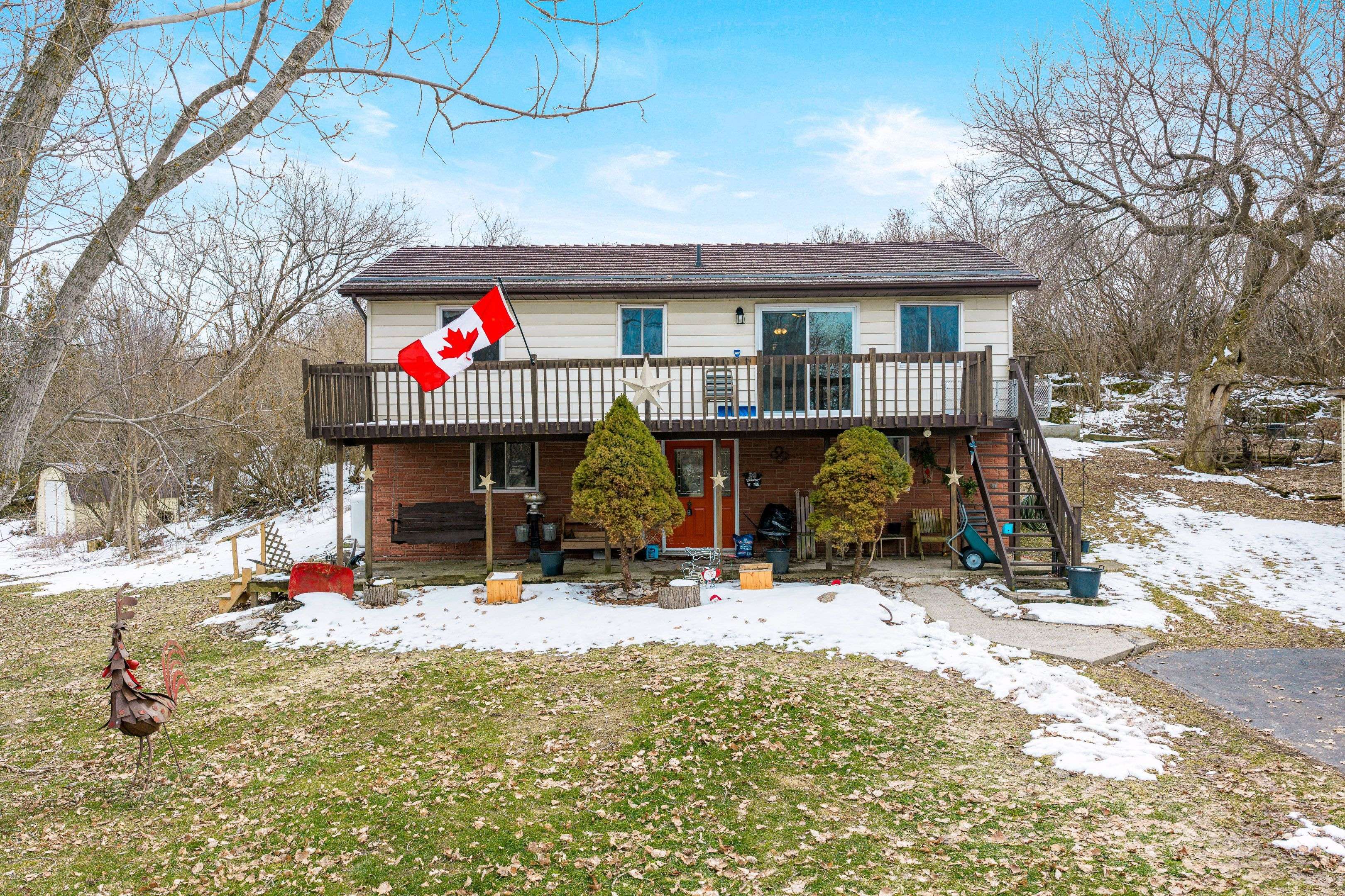 23 Lucinda ST, Frontenac Islands, ON K0H 2Y0