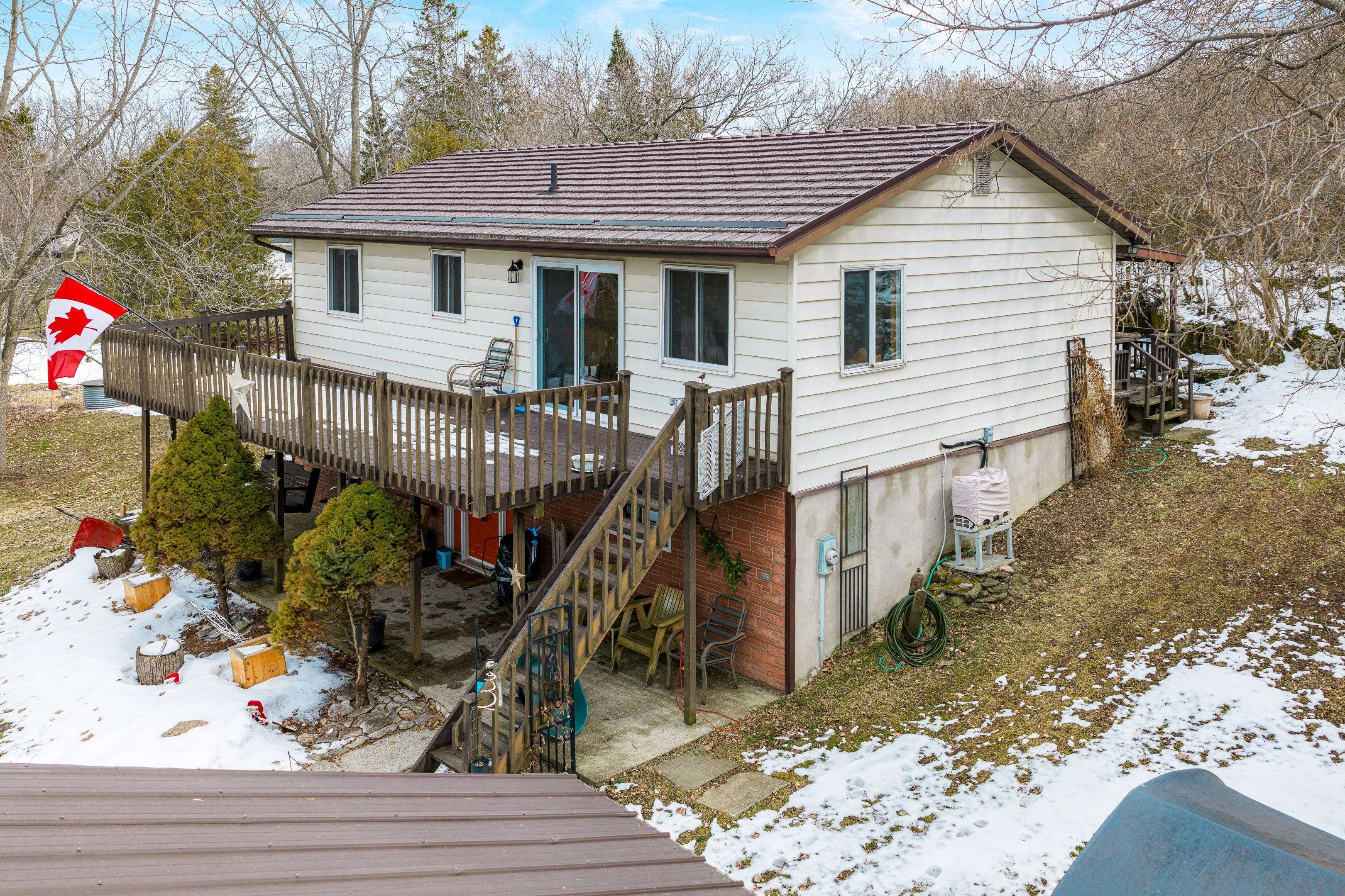 23 Lucinda ST, Frontenac Islands, ON K0H 2Y0