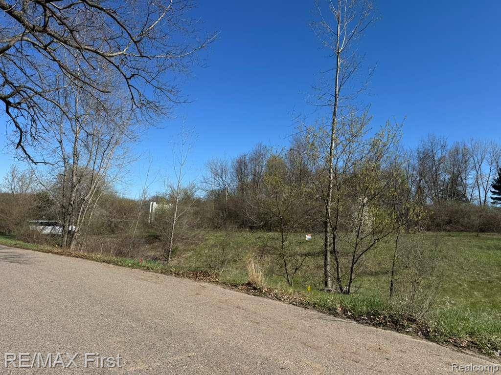 000 Unit 3 Big Sky Drive, Groveland Township, MI 48442
