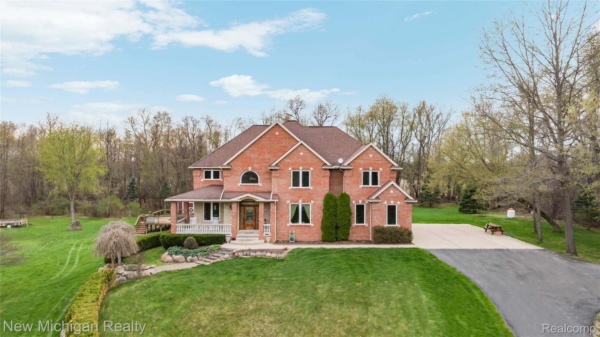 13445 Millie CT, Holly Township, MI 48442