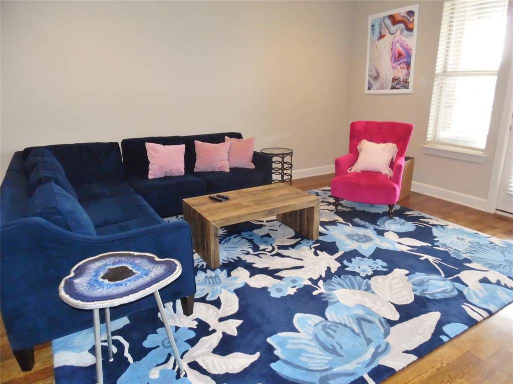 2800 Sandage Avenue #303, Fort Worth, TX 76109