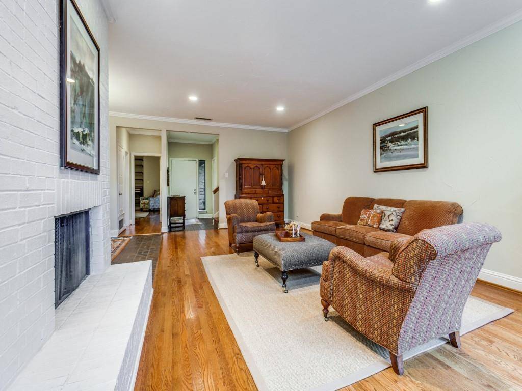 12275 Montego Plaza, Dallas, TX 75230