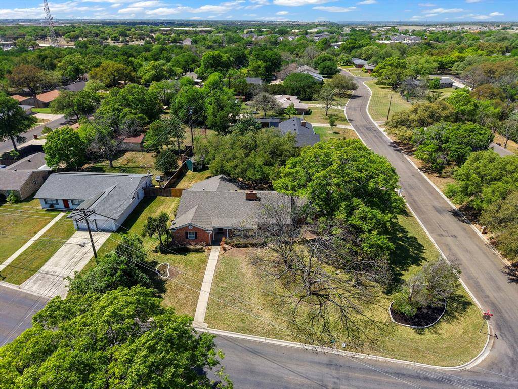 2010 N Beal Street, Belton, TX 76513