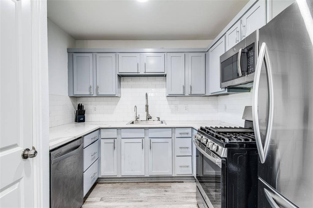 2427 Tolosa Drive, Dallas, TX 75228