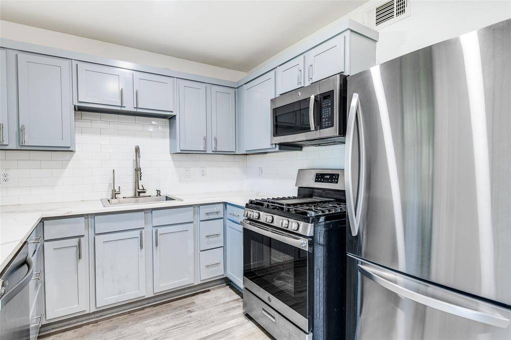 2427 Tolosa Drive, Dallas, TX 75228