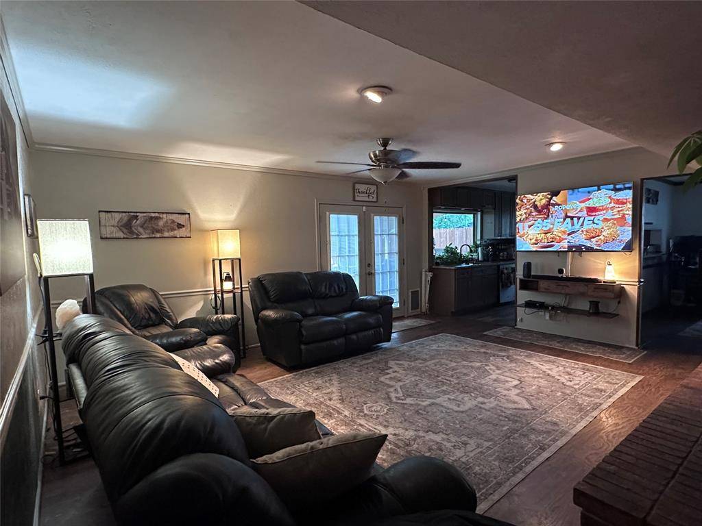 6330 Mccartney Lane, Garland, TX 75043