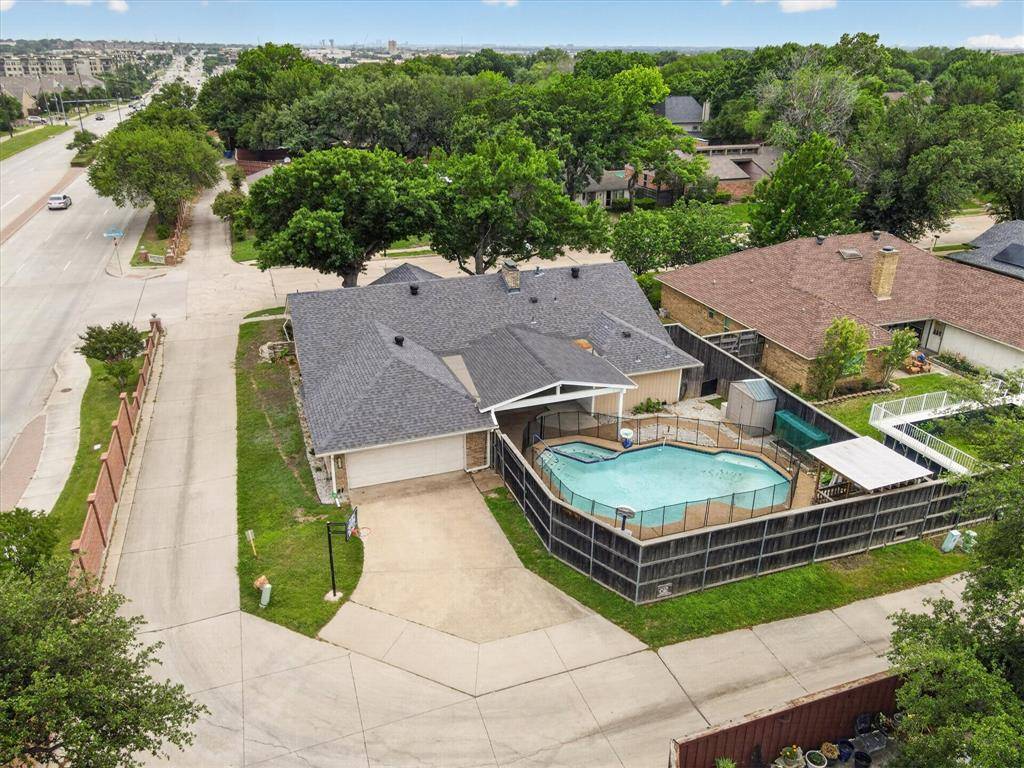 1000 Oxfordshire Drive, Carrollton, TX 75007