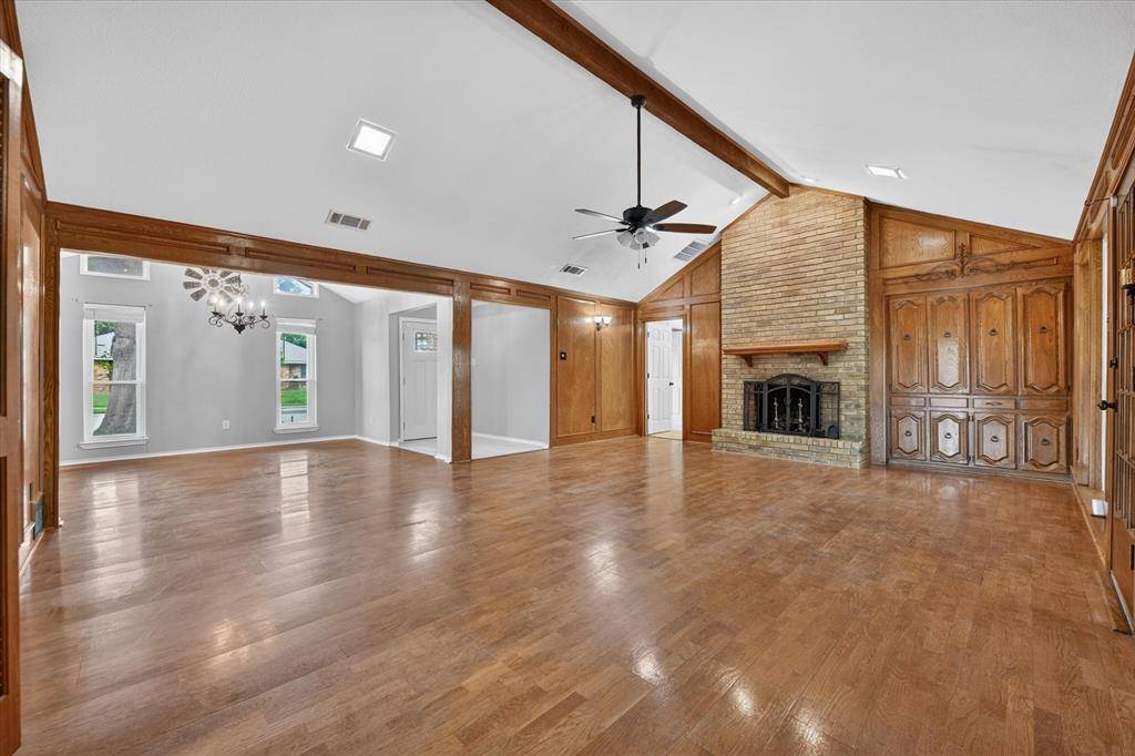 1000 Oxfordshire Drive, Carrollton, TX 75007