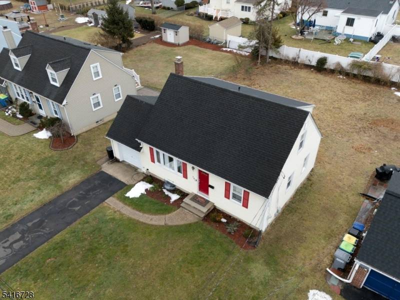 585 Mountainview Dr, North Plainfield Boro, NJ 07063