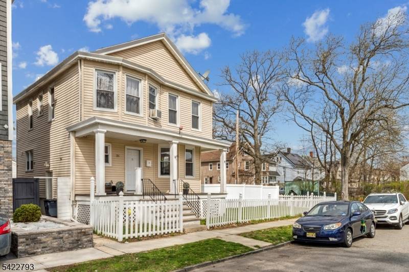 21 Ellington St, East Orange City, NJ 07017
