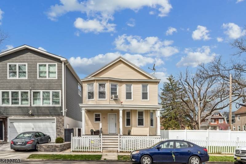 21 Ellington St, East Orange City, NJ 07017