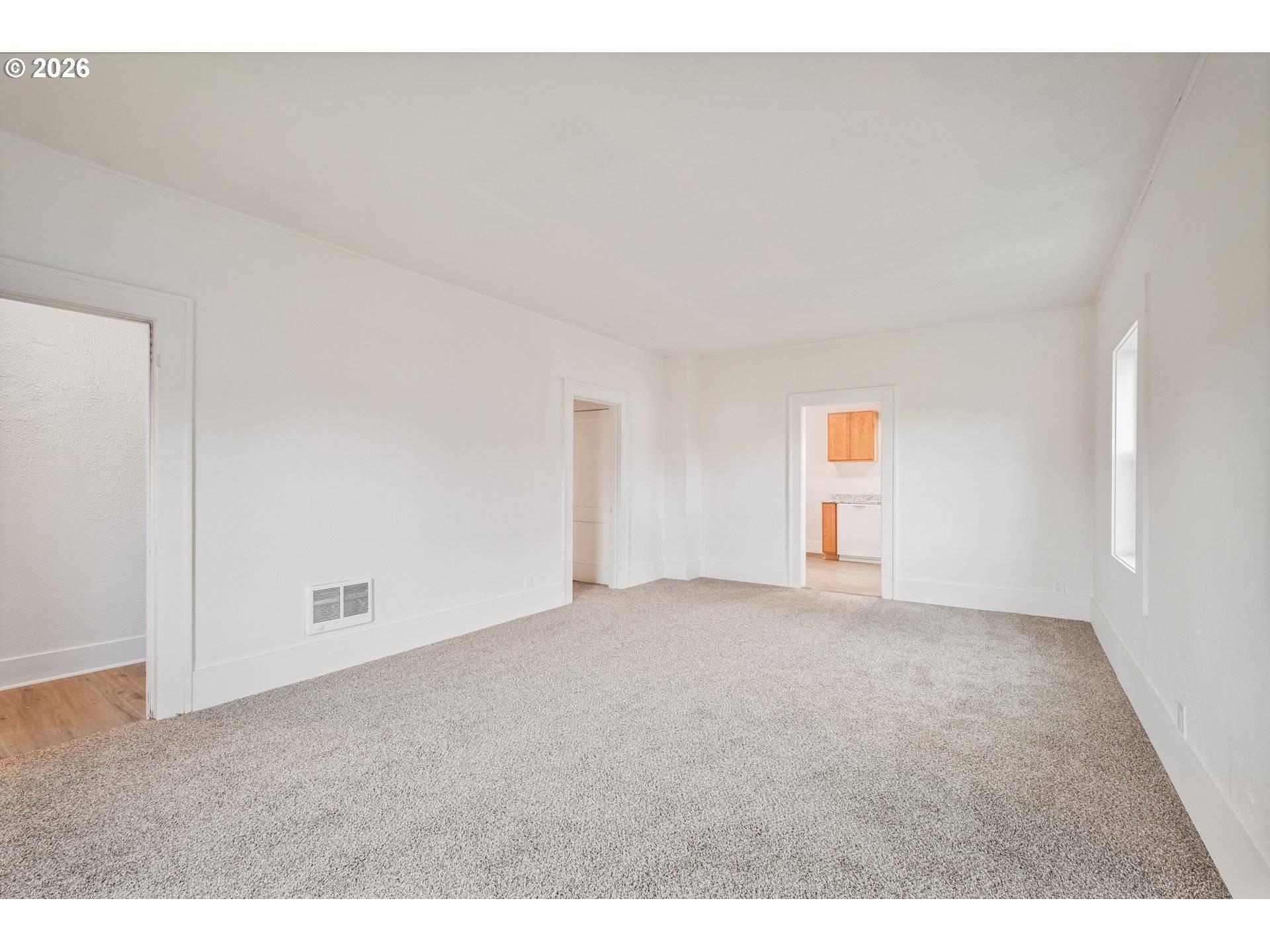 320 23RD AVE, Longview, WA 98632