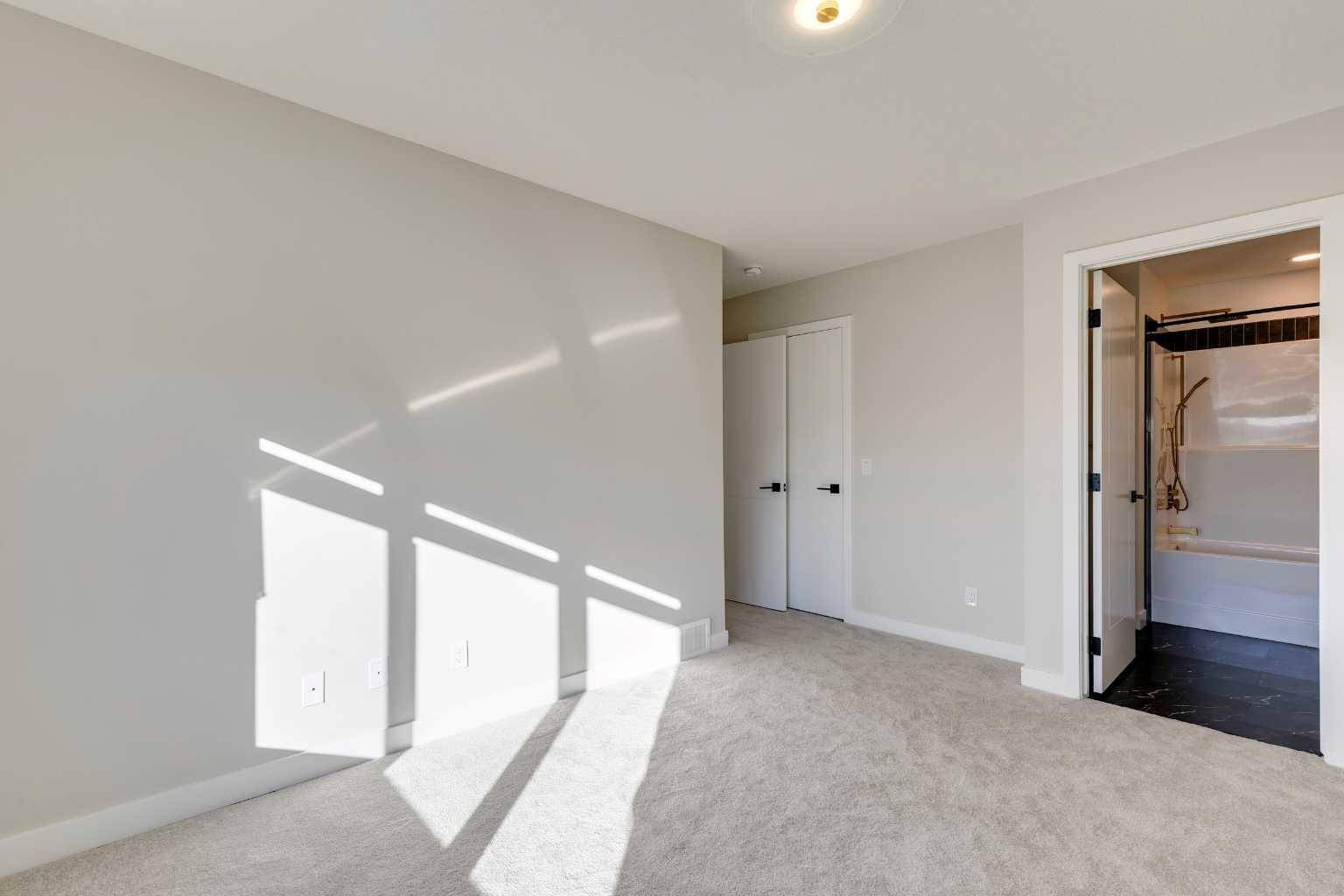 14800 1 ST NW #201, Calgary, AB T3P 2M3